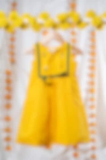 Yellow Maheshwari Cotton Bead Embroidered Dress For Girls by Kattan Kids at Pernia's Pop Up Shop