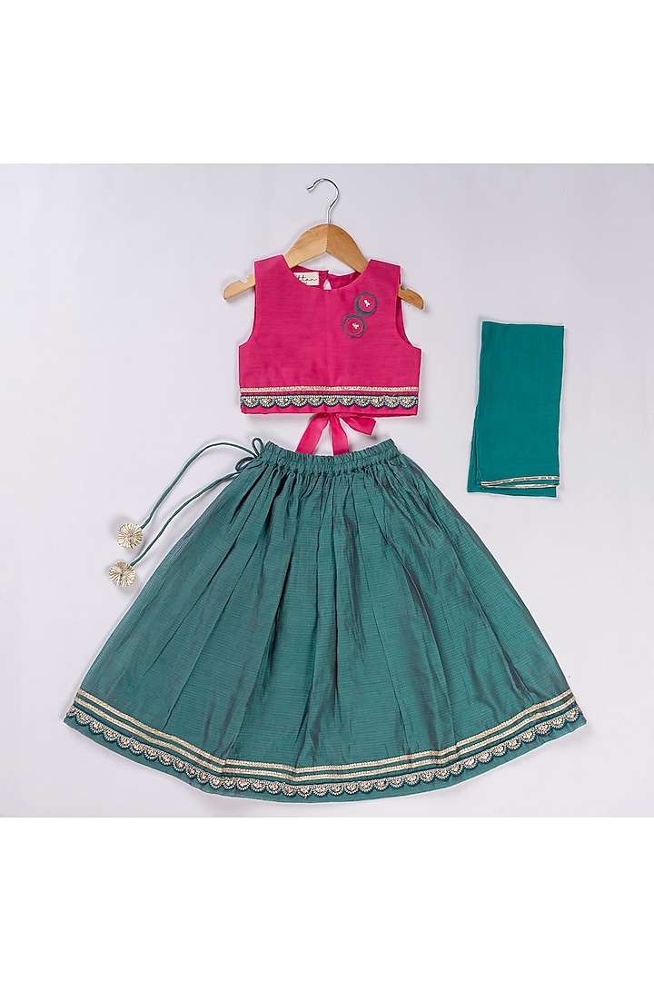 Rama Green Maheshwari Cotton Checkered Lehenga Set For Girls by Kattan Kids at Pernia's Pop Up Shop