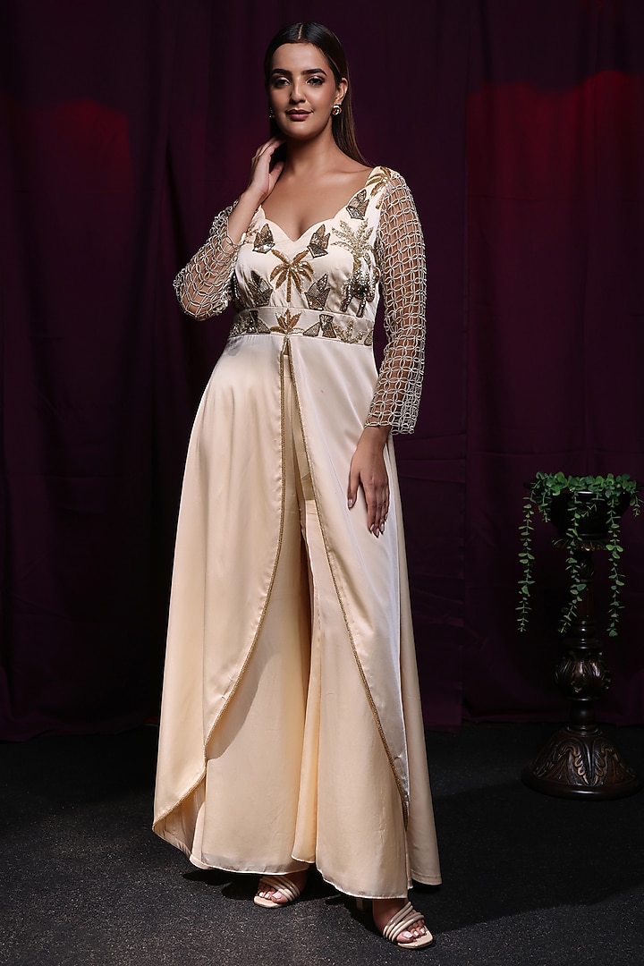 Ivory Bemberg Silk Dabka Hand Embroidered Kurta Set by KANIKA VERMA at Pernia's Pop Up Shop