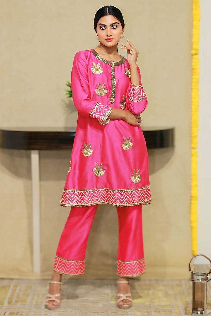Hot Pink Chanderi Sequins Embroidered A-Line Kurta Set by KANIKA VERMA at Pernia's Pop Up Shop