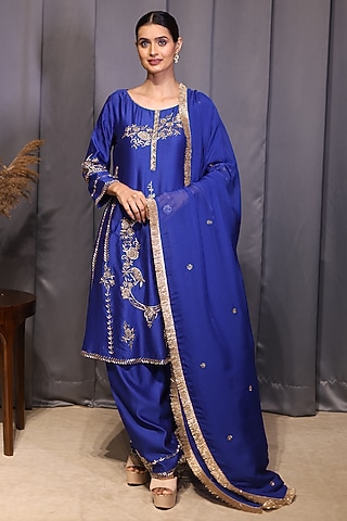 Blue Chanderi Dabka Embroidered A-Line Kurta Set by KANIKA VERMA