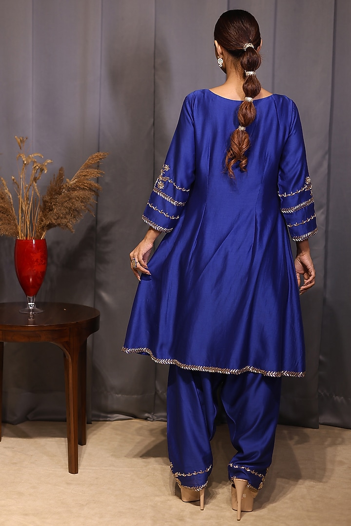 Blue Chanderi Dabka Embroidered A-Line Kurta Set by KANIKA VERMA at Pernia's Pop Up Shop