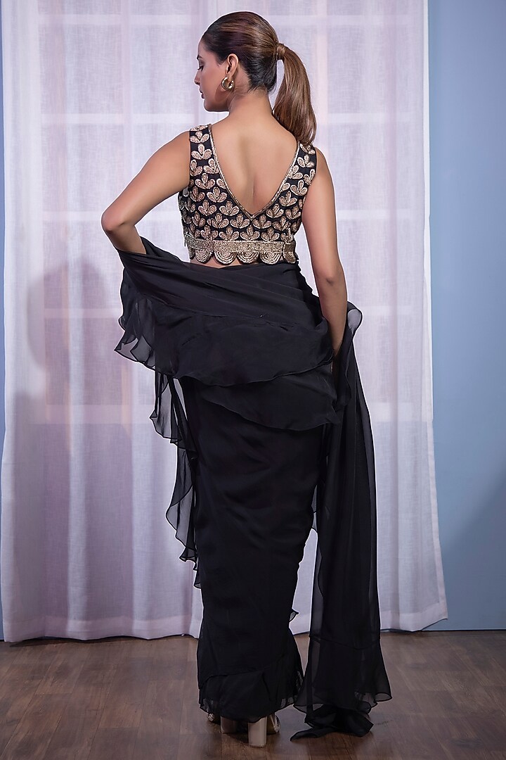 Black Pure Organza Ruffled Draped Wedding Saree Set by KANIKA VERMA at Pernia's Pop Up Shop