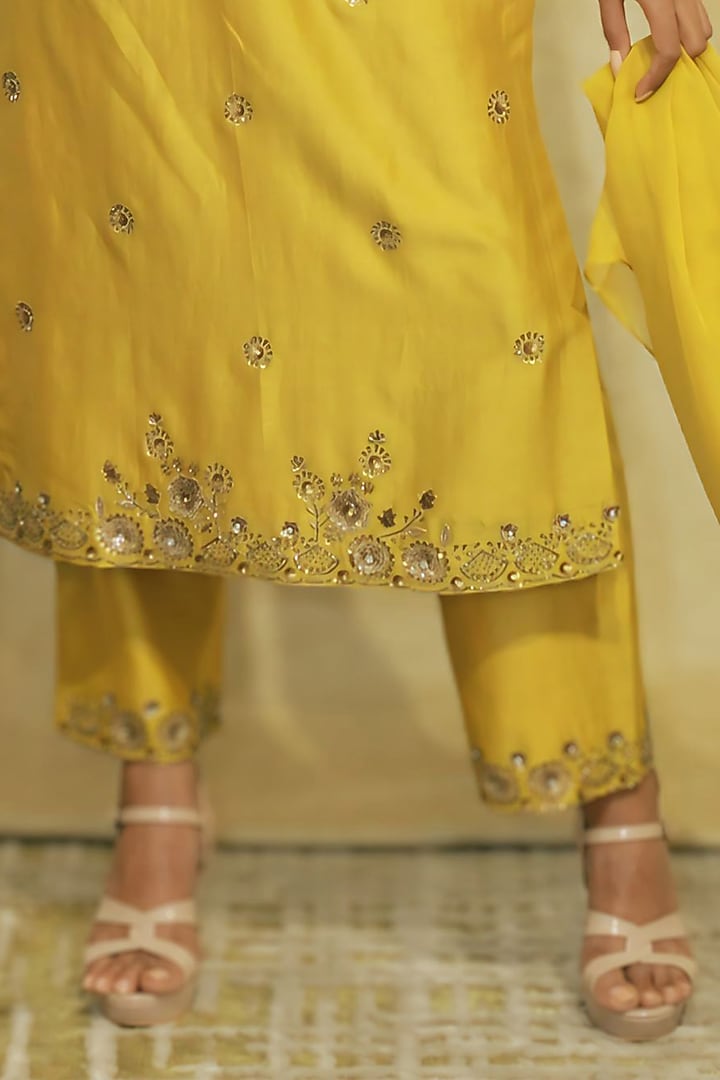 Olive Green Chanderi Dabka Hand Embroidered Kurta Set by KANIKA VERMA at Pernia's Pop Up Shop