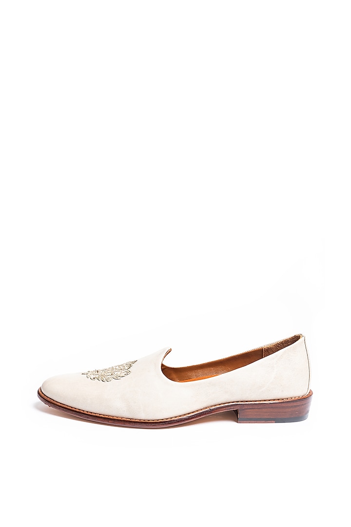 White Embroidered Juttis by Kavith