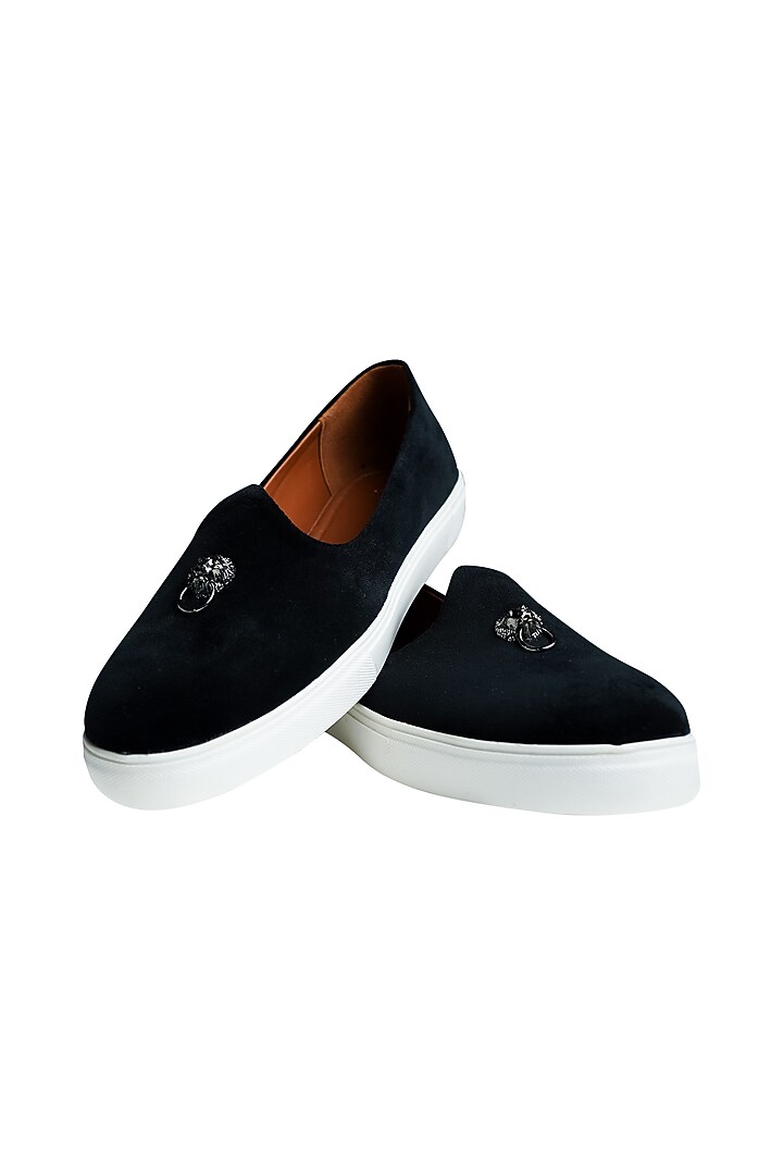Black Italian Leather Handcrafted Juttis by Kavith at Pernia's Pop Up Shop