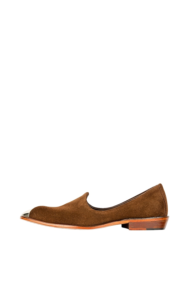 Brown Juttis With Metal Cap by Kavith