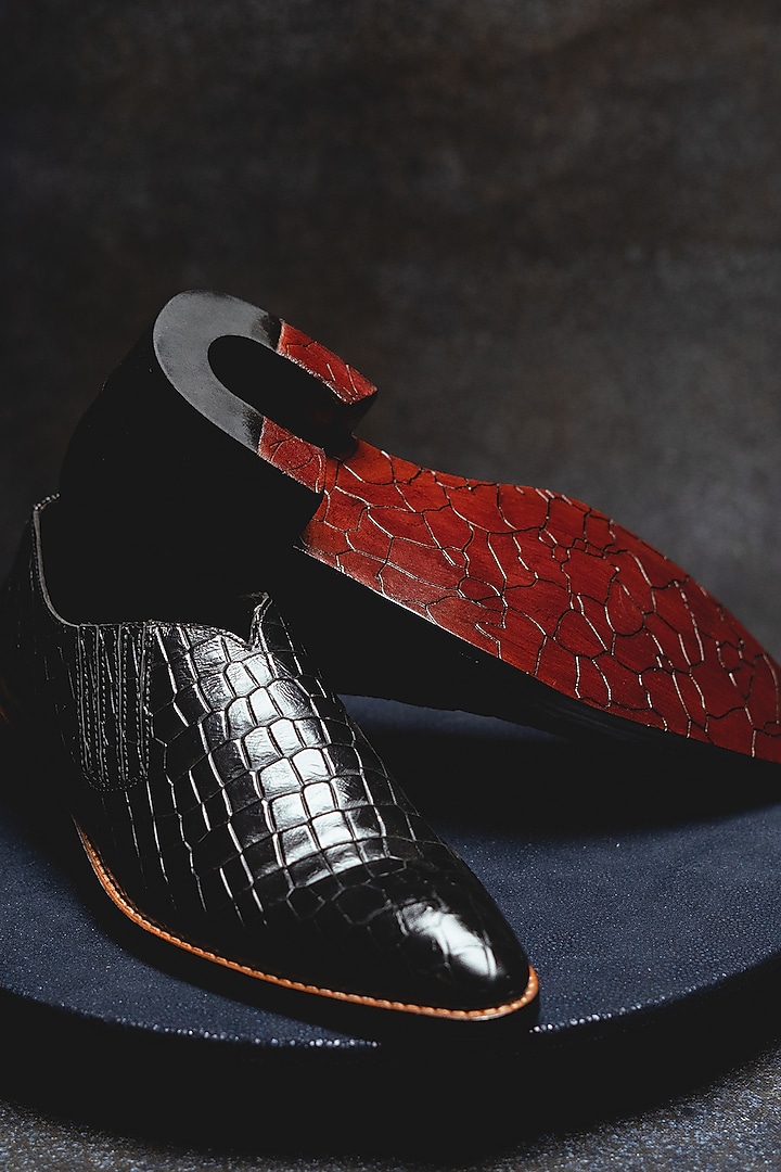Black Crocodile Leather Juttis by Kavith at Pernia's Pop Up Shop