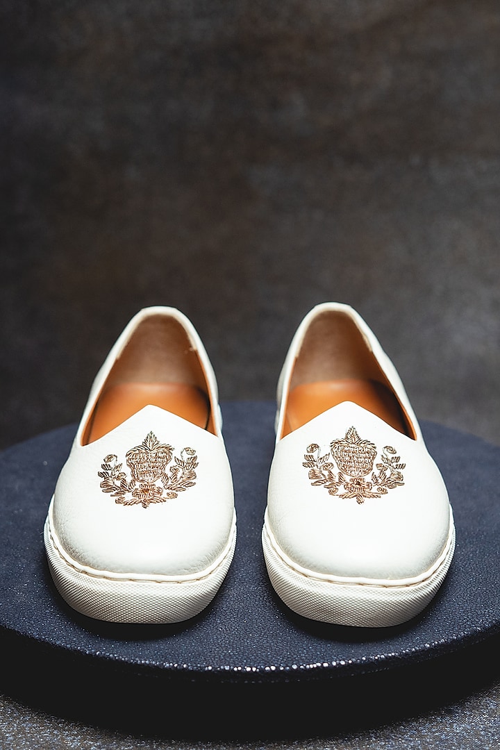 White Embroidered Sneakers by Kavith