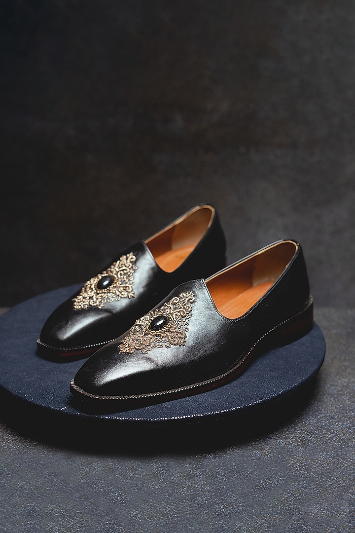 Black Embroidered Juttis In Leather by Kavith at Pernia's Pop Up Shop