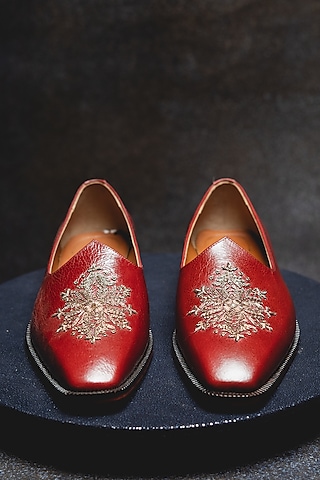 Red Embroidered Juttis by Kavith