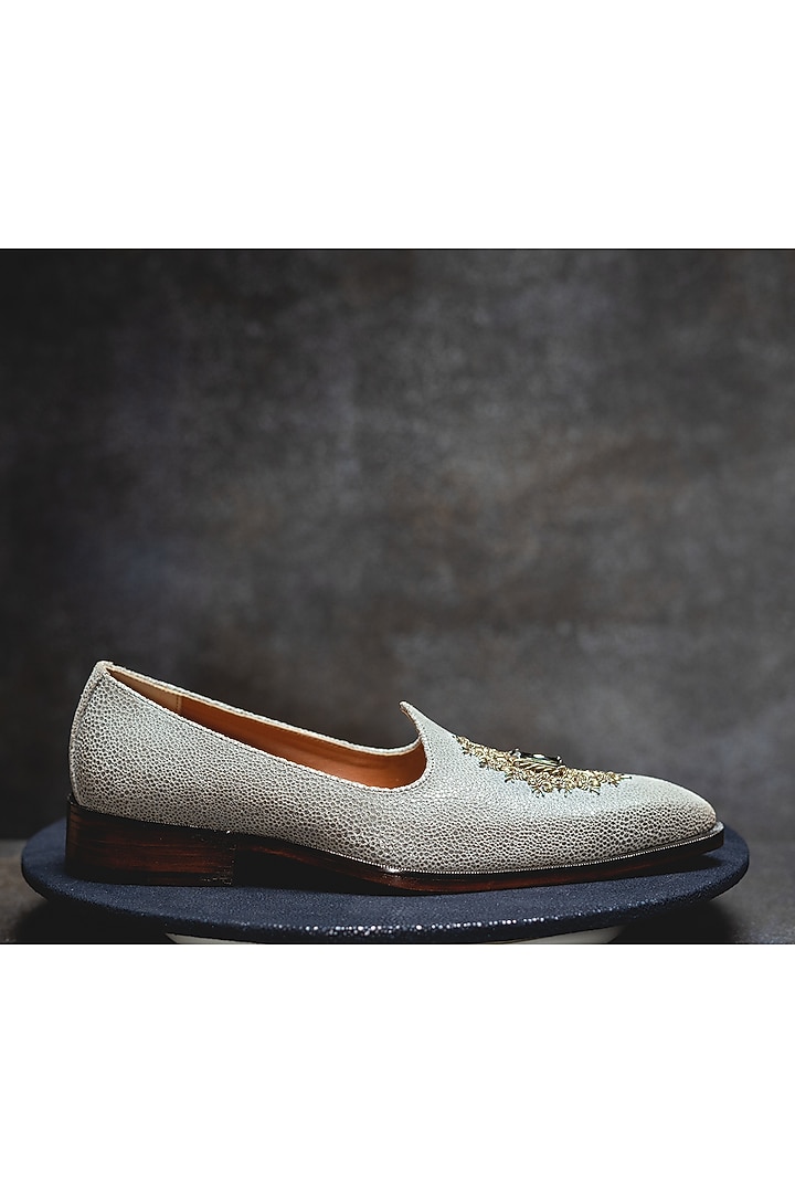 Grey Embroidered Juttis by Kavith at Pernia's Pop Up Shop