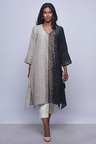 Black & White Printed Embellished Tunic by Kaveri