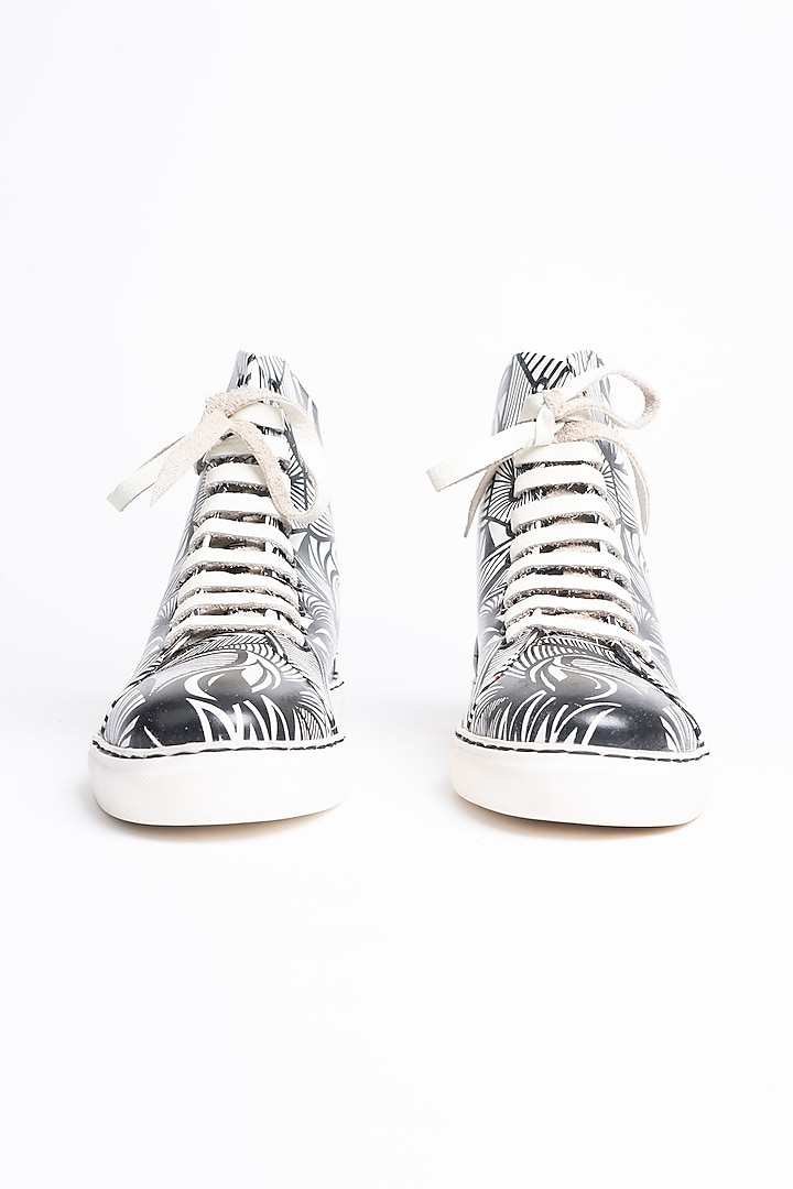 Black & White Printed Sneakers by Kavith