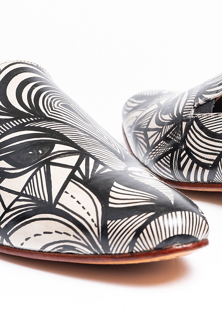 Black & White Printed Mules by Kavith at Pernia's Pop Up Shop