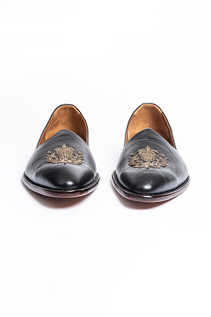 Matte Black Leather Embroidered Juttis by Kavith at Pernia's Pop Up Shop