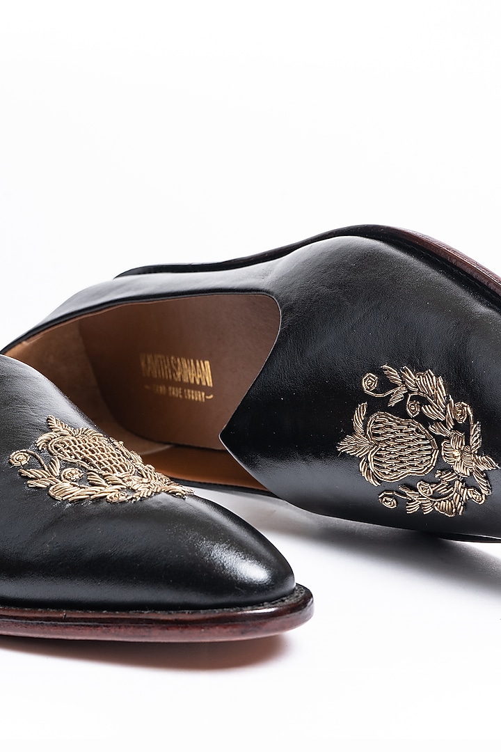 Matte Black Leather Embroidered Juttis by Kavith at Pernia's Pop Up Shop
