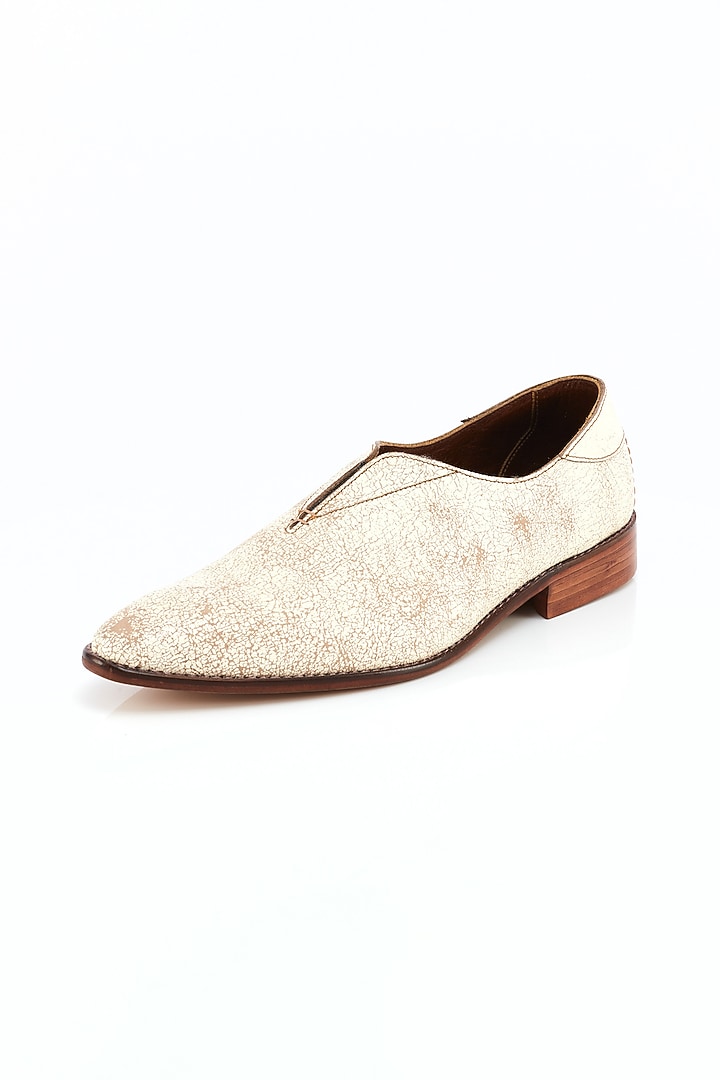 White Distressed Formal Shoes by Kavith at Pernia's Pop Up Shop