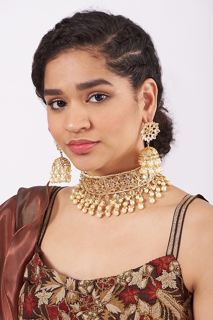 Gold Plated Choker Necklace Set by Kiara