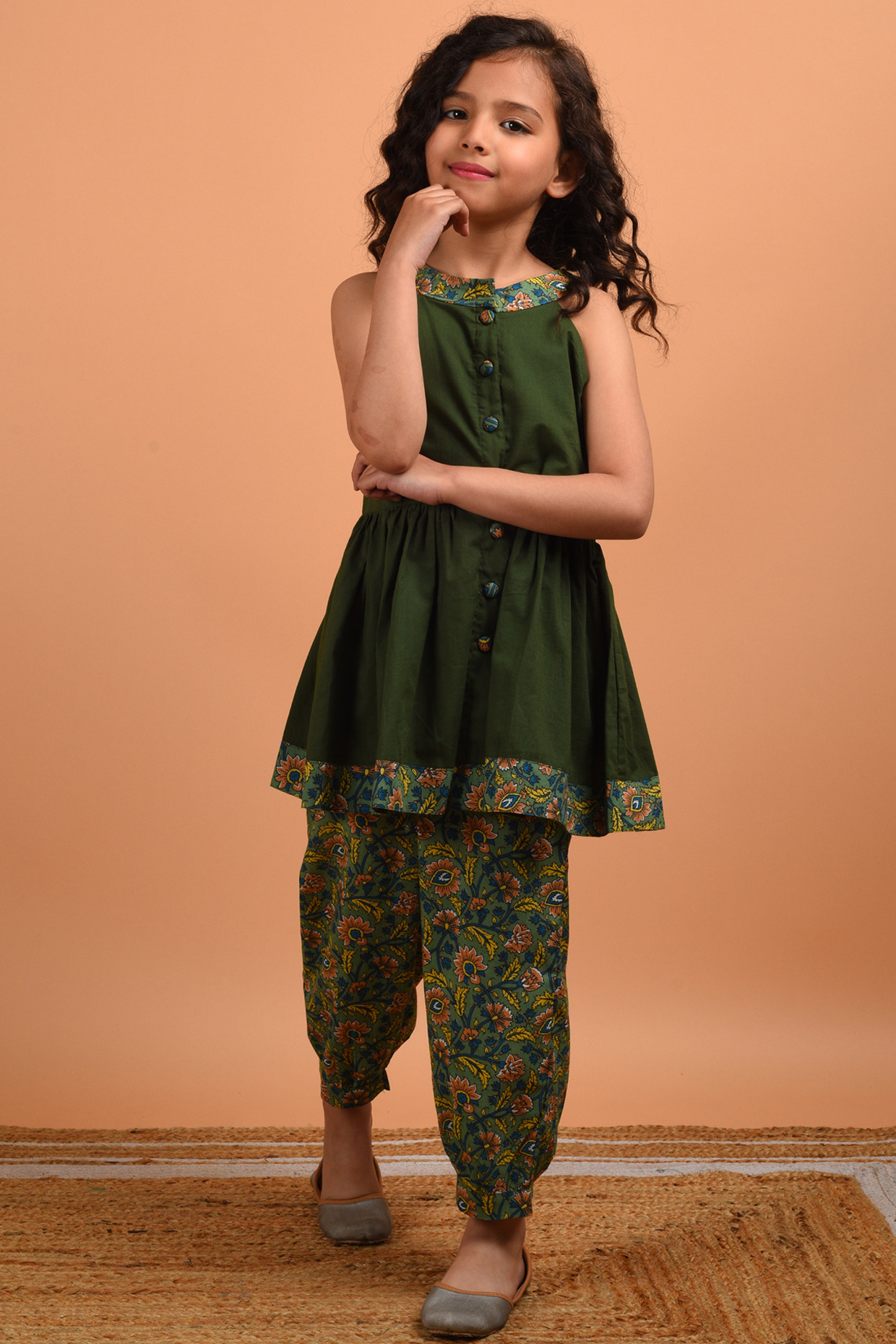 Green Printed Kurta Set For Girls by KALP at Pernia's Pop Up Shop