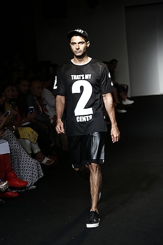 Black "That's My 2 Cents" T shirt by Kanika Goyal Men