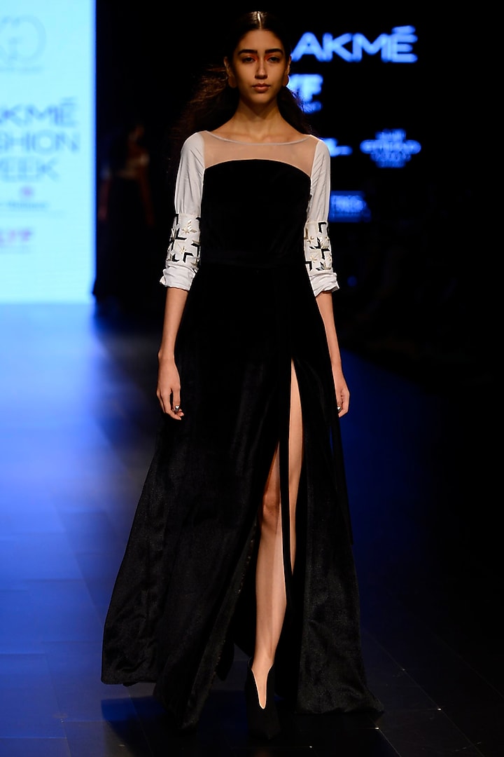 Black and White Embroidered Cuff Velvet Gown by Kanika Goyal