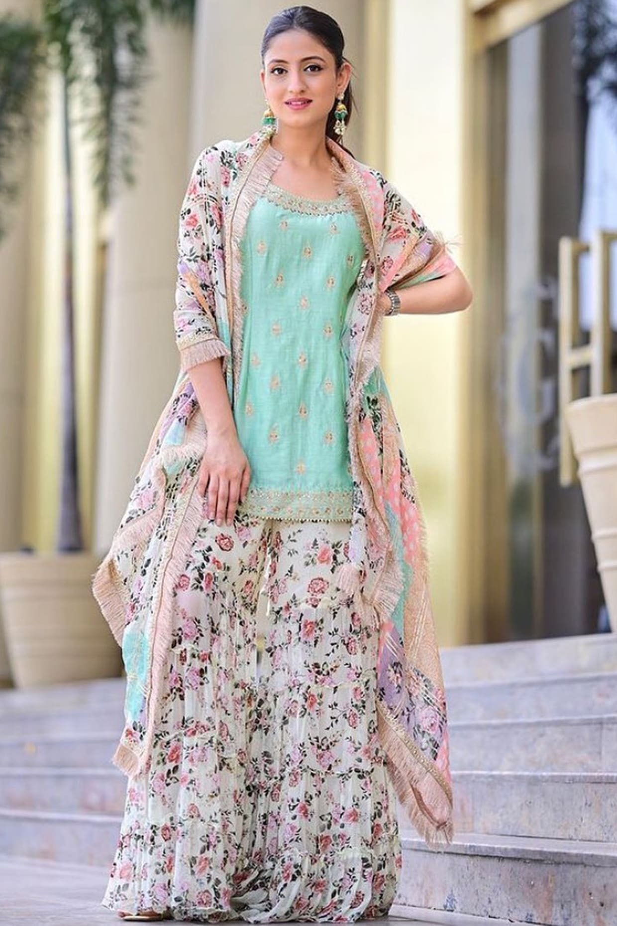 Ivory Linen Embroidered Pakistani Suit – Label Madhuri Thakkar