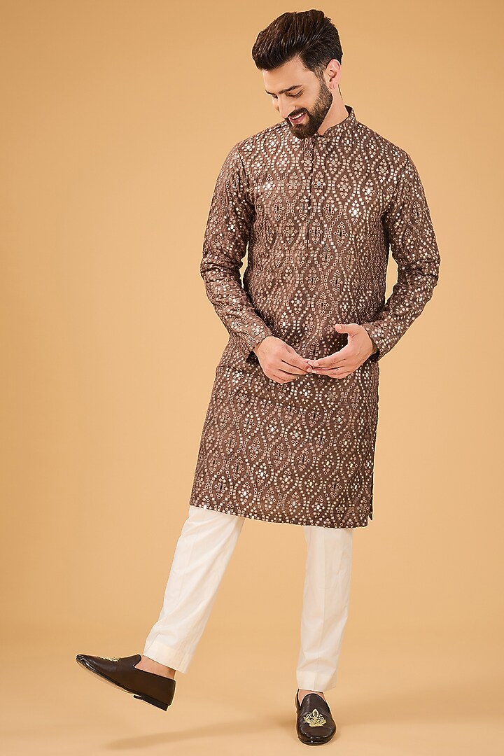 Mauve Taupe Silk Thread Embroidered Kurta With Stole by Kasbah Clothing at Pernia's Pop Up Shop