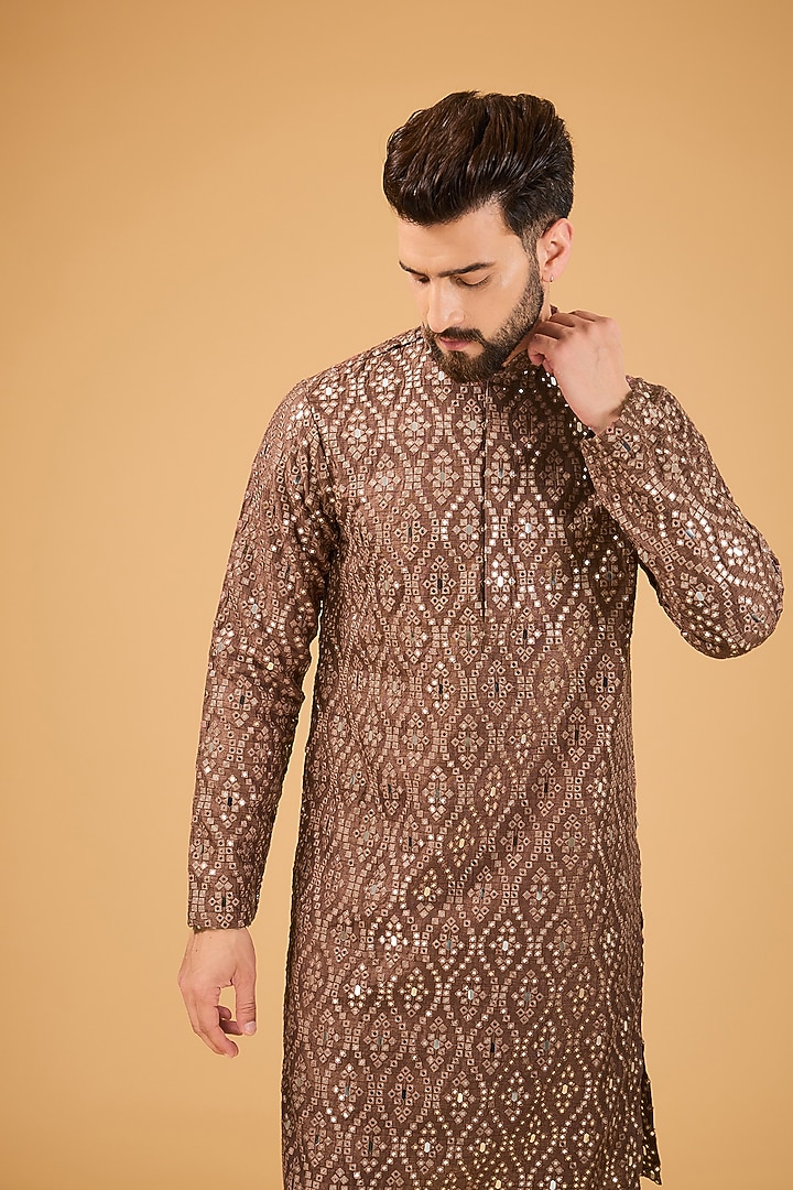 Mauve Taupe Silk Thread Embroidered Kurta With Stole by Kasbah Clothing at Pernia's Pop Up Shop