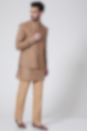 Beige Kurta Set With Bundi Jacket by Kunal Anil Tanna at Pernia's Pop Up Shop
