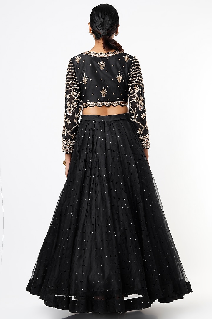 Black Embroidered Wedding Lehenga Set by Kaynaat by Aanchal Sawhney at Pernia's Pop Up Shop