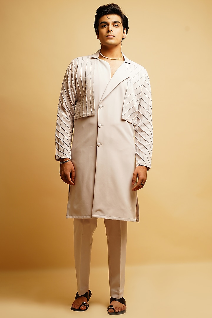 Chalk White Lapel Kurta Set With Jacket by KHUSHBOO CHUGH