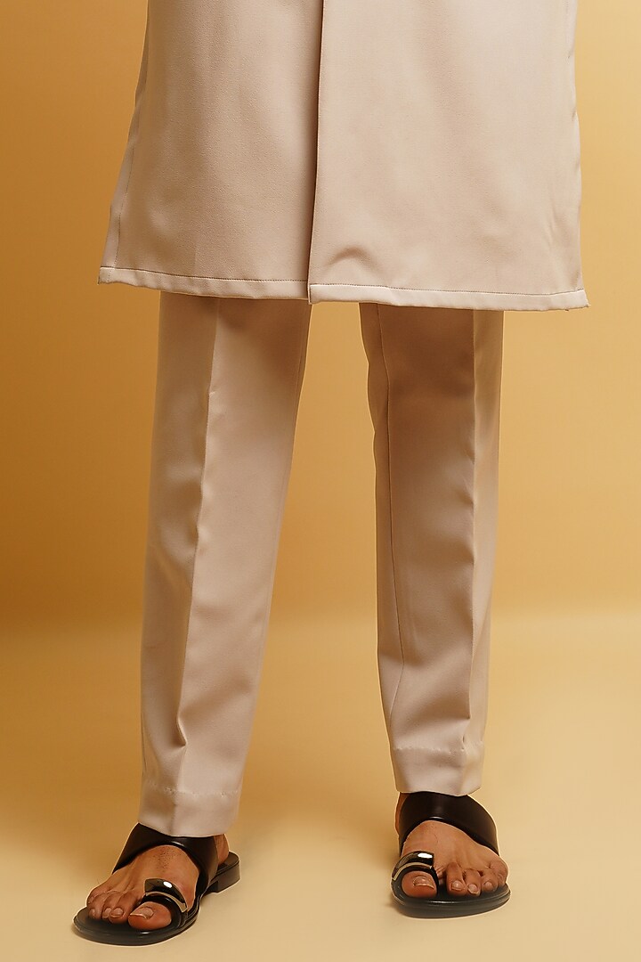 Chalk White Lapel Kurta Set With Jacket by KHUSHBOO CHUGH MEN at Pernia's Pop Up Shop