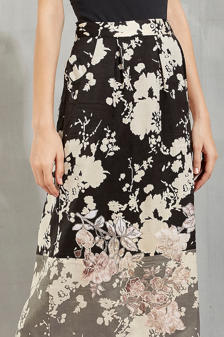 Black Printed Box Pleated Skirt by Kavita Bhartia at Pernia's Pop Up Shop