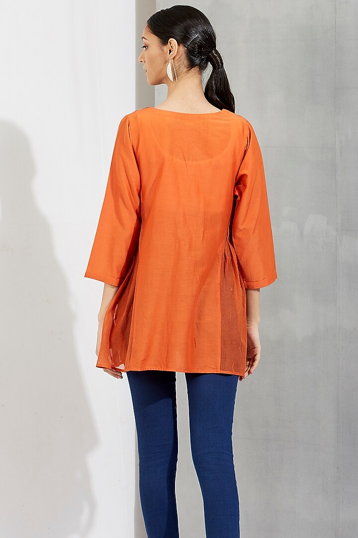 Rust Embroidered Tunic by Kavita Bhartia at Pernia's Pop Up Shop