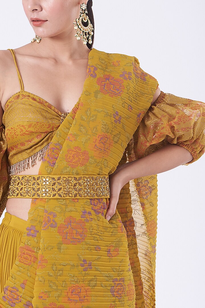 Ochre Georgette Pre-Stitched Wedding Saree Set by Kavita Bhartia at Pernia's Pop Up Shop
