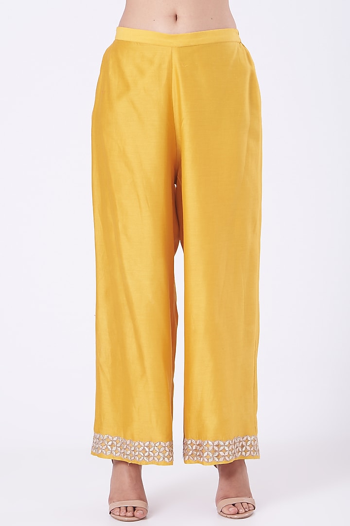 Marigold Yellow Embroidered Straight Kurta Set by Kavita Bhartia at Pernia's Pop Up Shop