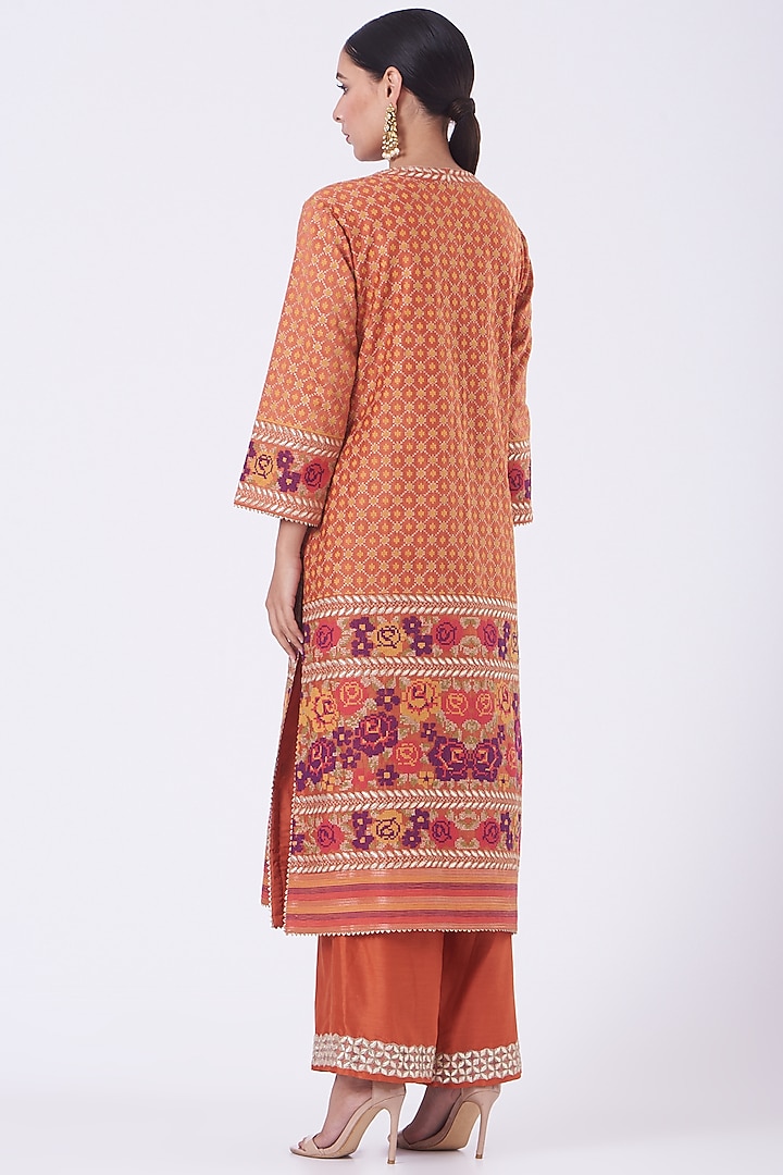 Rust Orange Embroidered Straight Kurta Set by Kavita Bhartia at Pernia's Pop Up Shop
