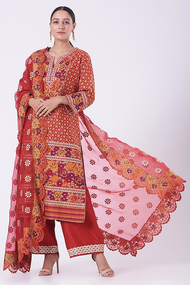Rust Red Embroidered Kurta Set by Kavita Bhartia at Pernia's Pop Up Shop