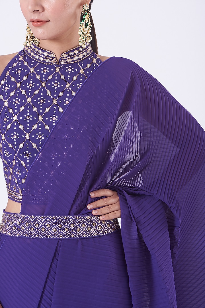 Indigo Crinkle Georgette Pre-Stitched Saree Set by Kavita Bhartia