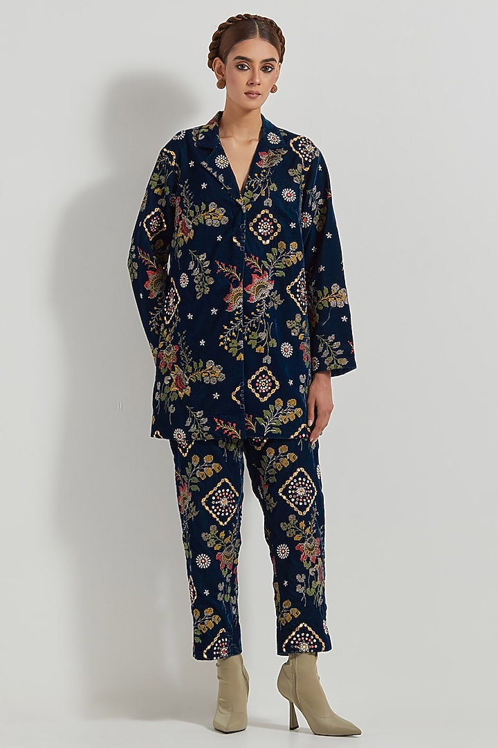 Teal Velvet Hand Embroidered Co-Ord Set by Kavita Bhartia at Pernia's Pop Up Shop