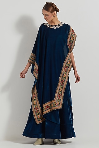 Teal Velvet Hand Embroidered Asymmetric Cape Set by Kavita Bhartia