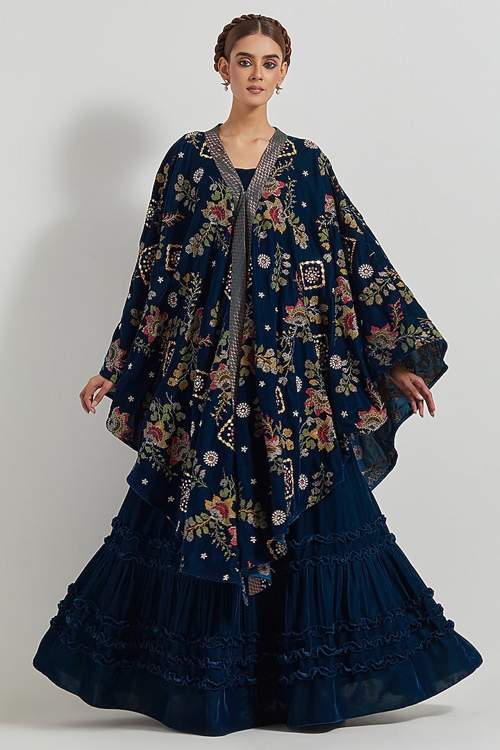 Teal Velvet Hand Embroidered Cape Set by Kavita Bhartia at Pernia's Pop Up Shop