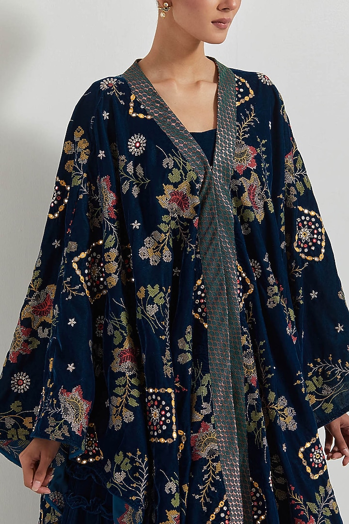 Teal Velvet Hand Embroidered Cape Set by Kavita Bhartia at Pernia's Pop Up Shop