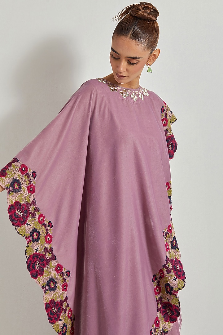 Lavender Velvet Hand Embroidered Asymmetric Cape Set by Kavita Bhartia at Pernia's Pop Up Shop