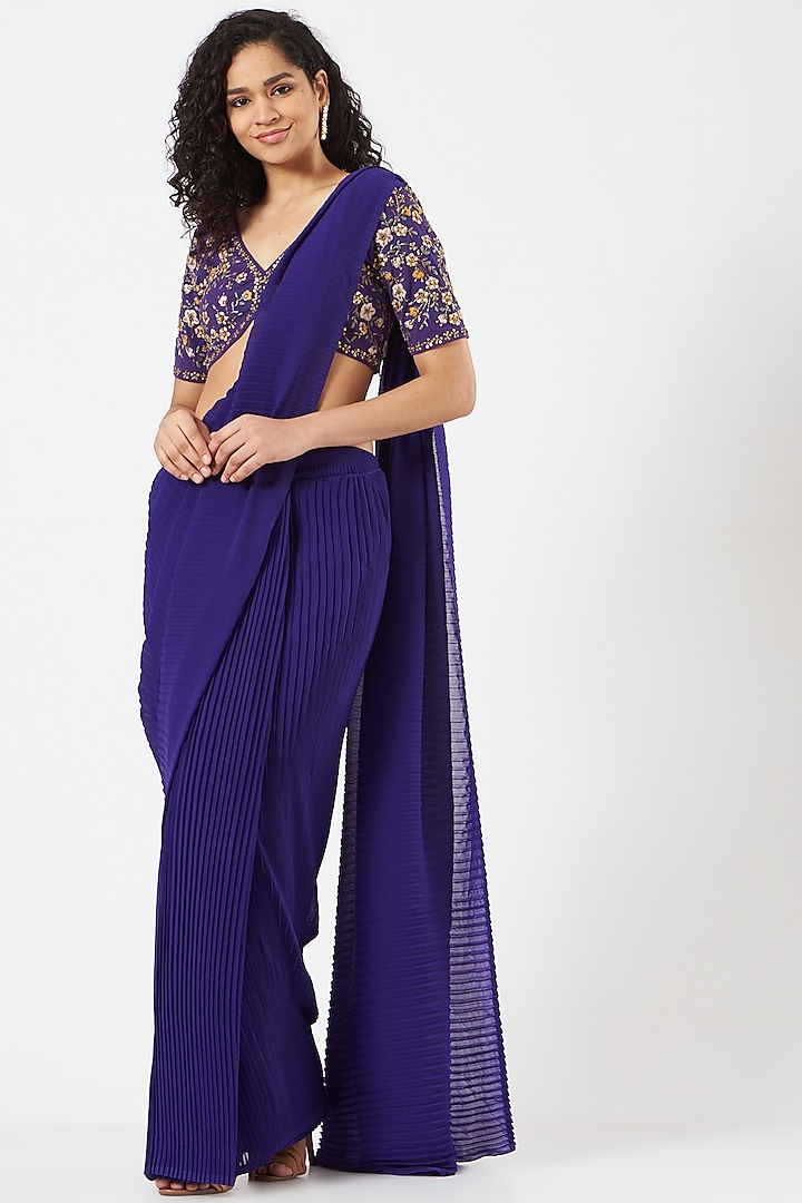 Purple Crinkle Georgette Pre-Stitched Saree Set by Kavita Bhartia at Pernia's Pop Up Shop