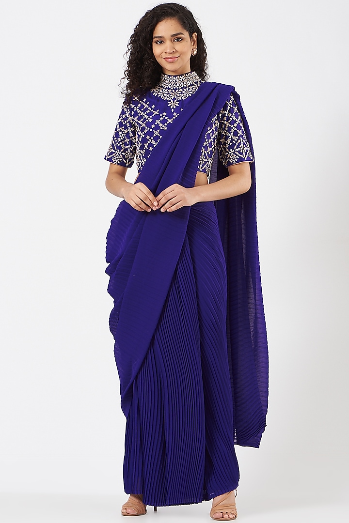 Purple Crinkle Georgette & Silk Pre-Stitched Saree Set by Kavita Bhartia at Pernia's Pop Up Shop