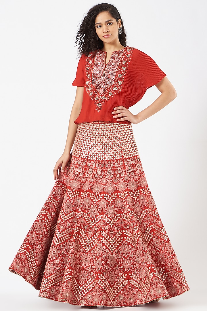 Red Gota Patti Embroidered Skirt Set by Kavita Bhartia at Pernia's Pop Up Shop