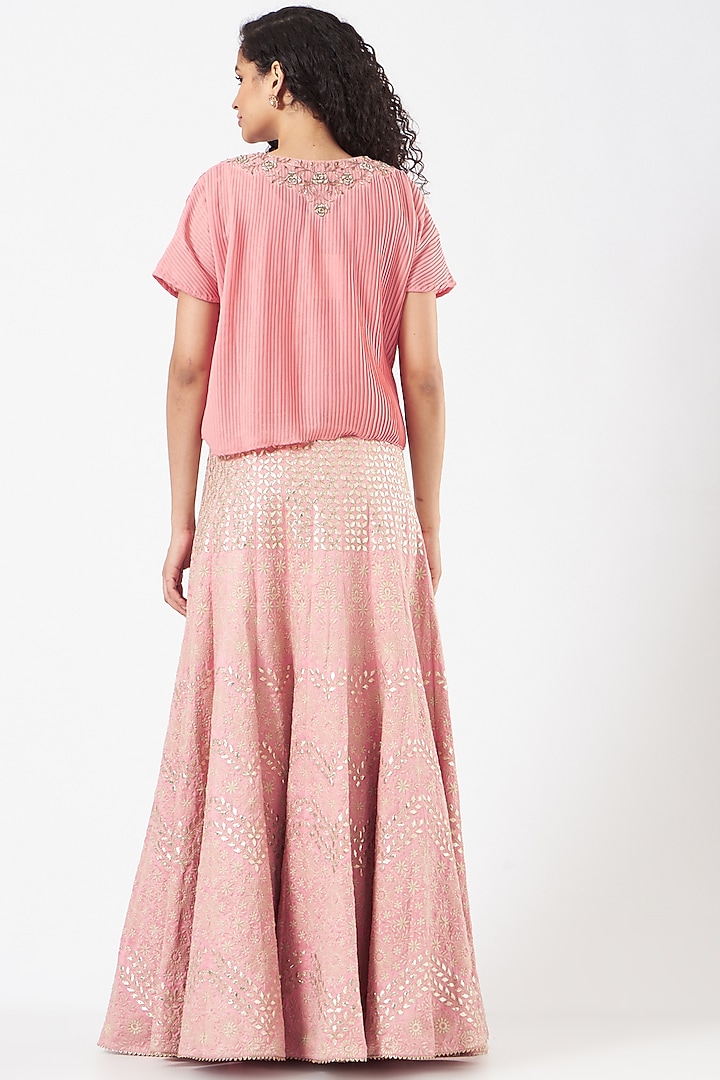 Salmon Pink Dupion Embroidered Skirt Set by Kavita Bhartia at Pernia's Pop Up Shop