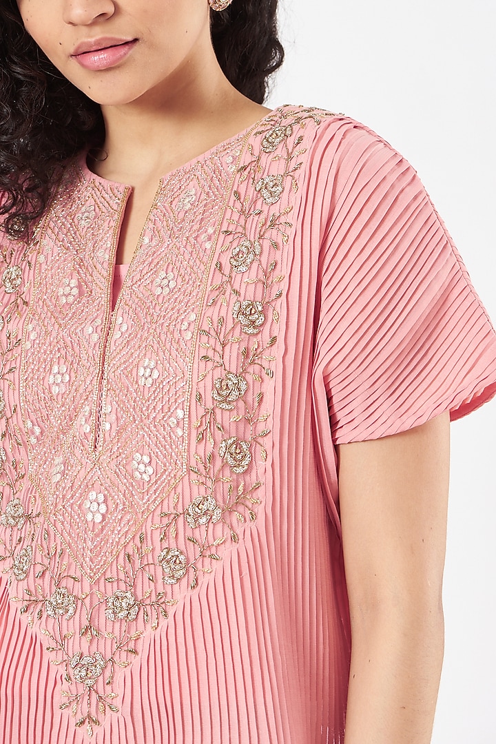 Salmon Pink Dupion Embroidered Skirt Set by Kavita Bhartia at Pernia's Pop Up Shop
